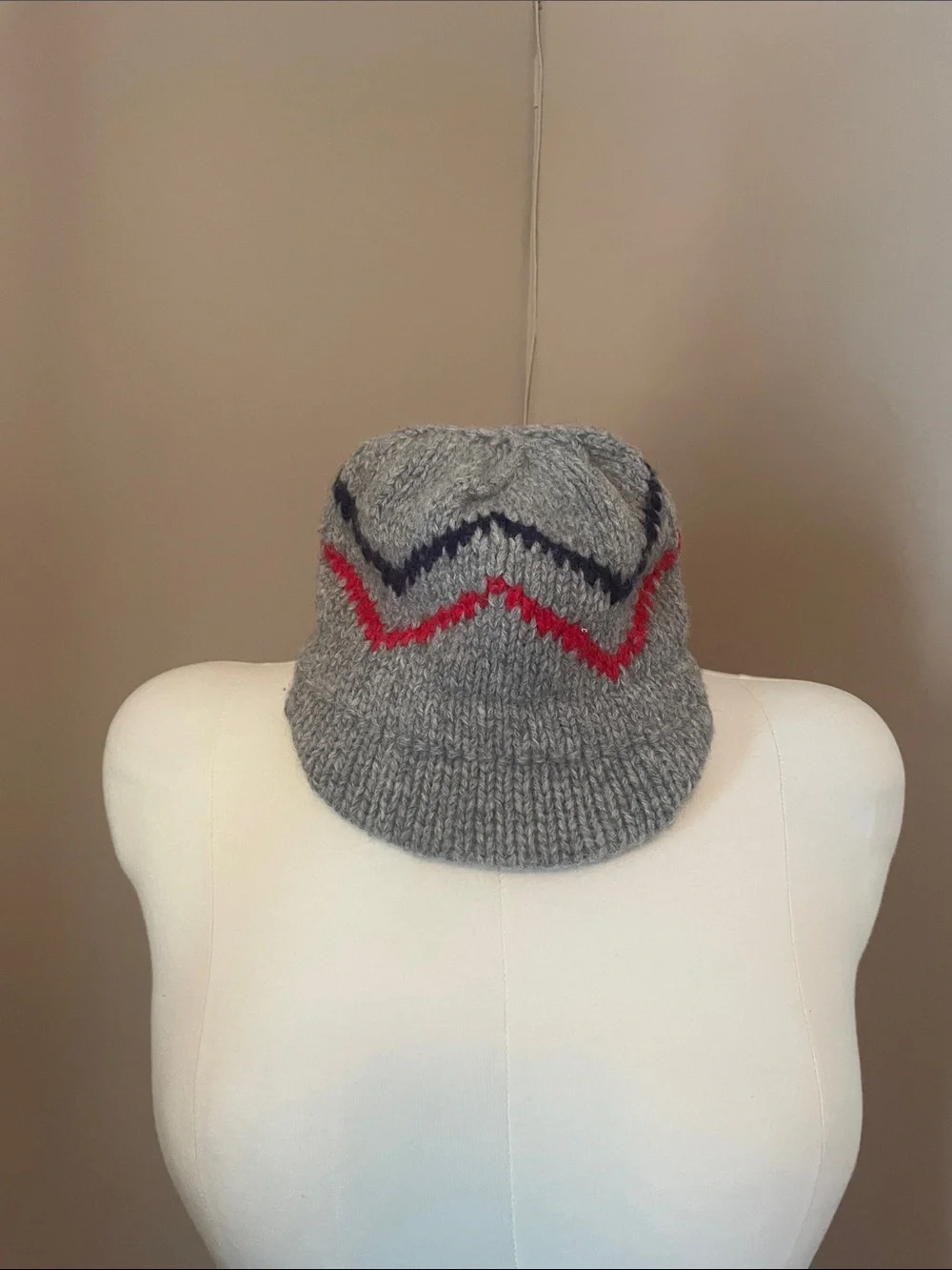 Obey Grey Knit Bucket Hat wRed & Navy Chevron -snowboarding \ skiing 100% wool